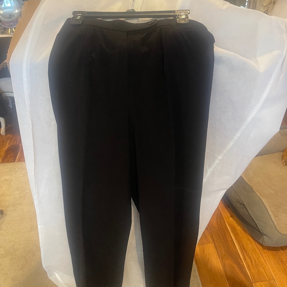 Pretty Focus 2000 plus size dress pants in black.  New with tags.